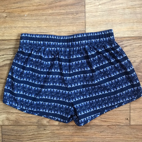 Athleta ikat sway shorts - Picture 4 of 11